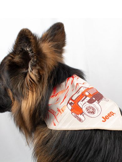 Collar para perros grandes Jeep Collar para perro grande Jeep con pañoleta estampada con un diseño inspirado en el Jeep Wrangler.