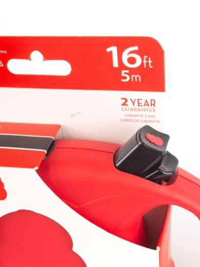 Correa retráctil para perros KONG con seguro y freno para una distancia máxima de 5 m.